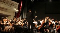 Hier soir, jeudi 27 février, l’Orchestre de la Fondation « Barış için Müzik » (La Musique pour la Paix) a enflammé les planches de la salle de concert de Notre […]