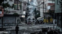 Vagues d’arrestations sans précédent, rupture du fragile cessez-le-feu maintenu depuis 2013 avec le PKK… Alors que la Turquie a mené sa troisième nuit consécutive de raids aériens en Irak et […]