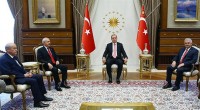 Plus tôt dans la journée, le président turc Recep Tayyip Erdoğan ainsi que son Premier ministre, Binali Yıldırım, recevaient pour la toute première fois au Palais présidentiel d’Ankara Kemal Kılıçdaroğlu et […]