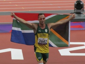 Oscar_Pistorius_wins_the_400m_T44_final_2