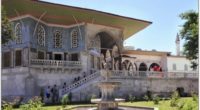 Les autorités turques s’apprêtent à diminuer le degré de protection des jardins du Palais de Topkapi et de ses alentours. Une initiative qui fait débat.