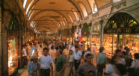 Les travaux du Grand Bazar d’Istanbul devraient être achevés dans trois mois, rapporte l’Agence de presse Doğan. Voilà maintenant près d’un an et demi que des travaux de rénovation sont […]