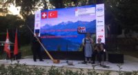 Mercredi 11 juillet, le 727e anniversaire de la Confédération suisse était célébré à Istanbul, dans l’hôtel 5 étoiles Swissôtel The Bosphorus. Les gentilés suisses, quant à eux, devront patienter encore […]