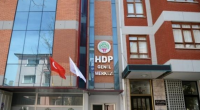 Le quartier général du HDP, des bureaux locaux et des magasins ont été attaqués dans le centre de la Turquie, faisant écho à la seconde attaque subie par le journal […]