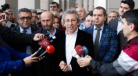 Le directeur de publication du quotidien Cumhuriyet Can Dündar et le chef du bureau d’Ankara Erdem Gül ont été arrêtés et écroués le 26 novembre pour « espionnage ». Ils […]
