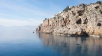  Les voyageurs et vacanciers attirés par le ciel bleu azur et les plages de sable fin turques continuent d’affluer vers l’étoile montante du tourisme, à savoir Antalya.