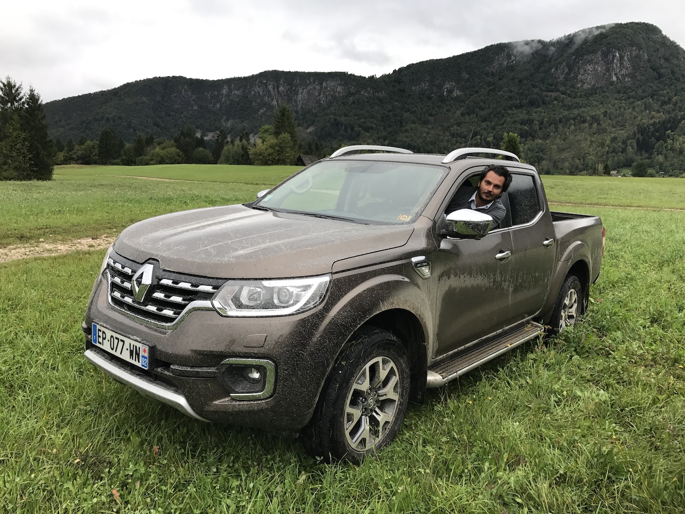 Renault пикап alaskan
