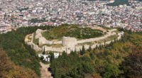 Après d’importants travaux de restauration, le château d’Aydos, situé dans le district de Sultanbeyli, sur la rive orientale d’Istanbul, rouvrira ses portes aux visiteurs en 2018.