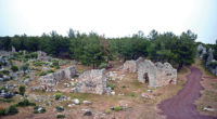 Lyrboton Kome, dans la province d’Antalya, s’apprête à ouvrir ses portes aux visiteurs. Un chemin de randonnée a été balisé afin d’arpenter la cité antique vieille de 2.200 ans.